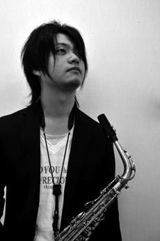 ��u���iRyo Gushi�jAlto Sax